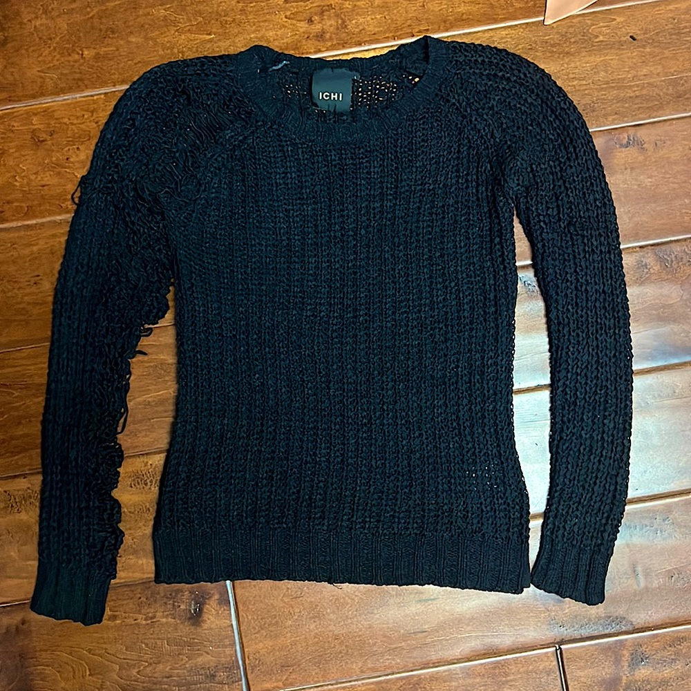 Distressed ICHI sweater size Large fits like a Medium